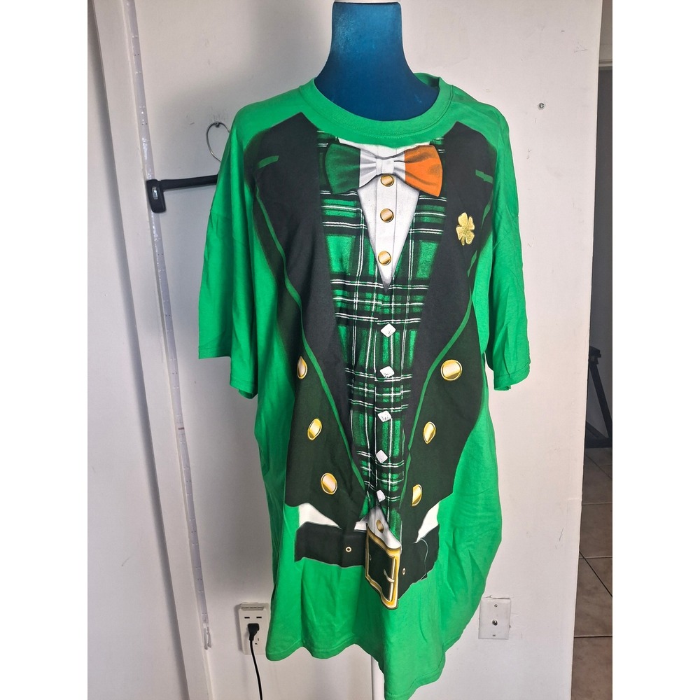 Lucky St Patricks Day Tuxedo Graphic T-Shirt Mens 2XL Green Leprechaun Suit Tee